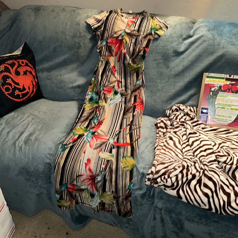 Kimcine Curve floral and stripe print sheer swim cover OS